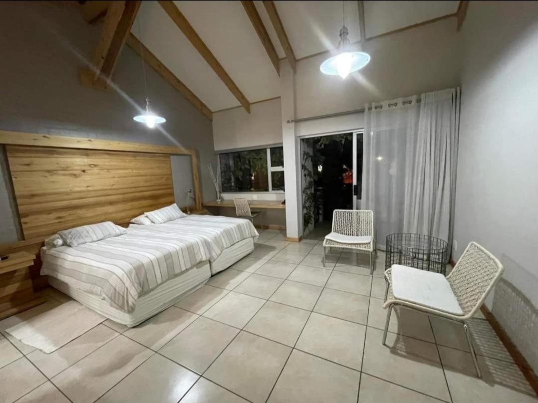 Villa Vista Guesthouse, Windhoek, Namibia Værelse billede